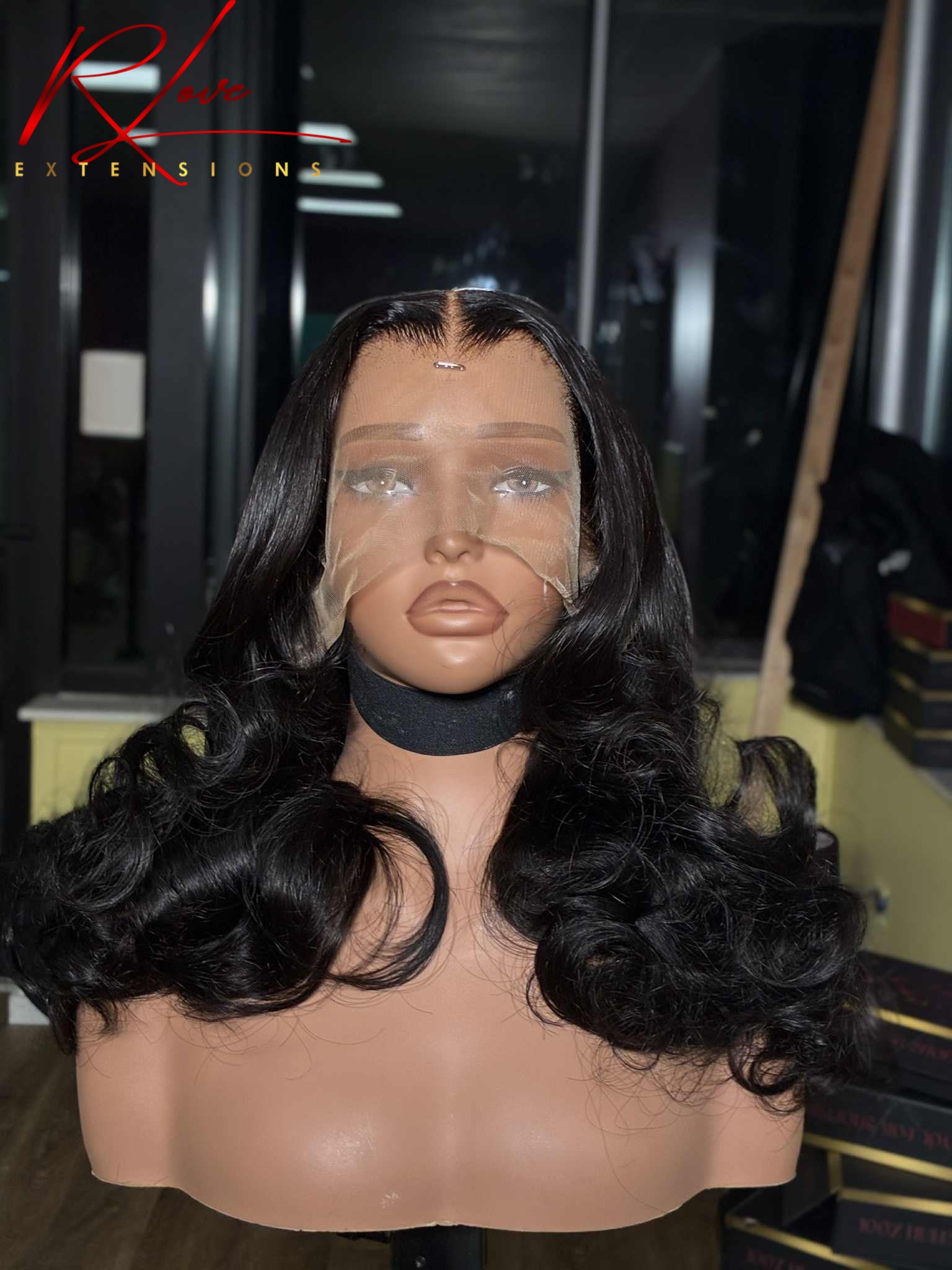 24” Middle Part Ready-To-Wear Frontal Wig