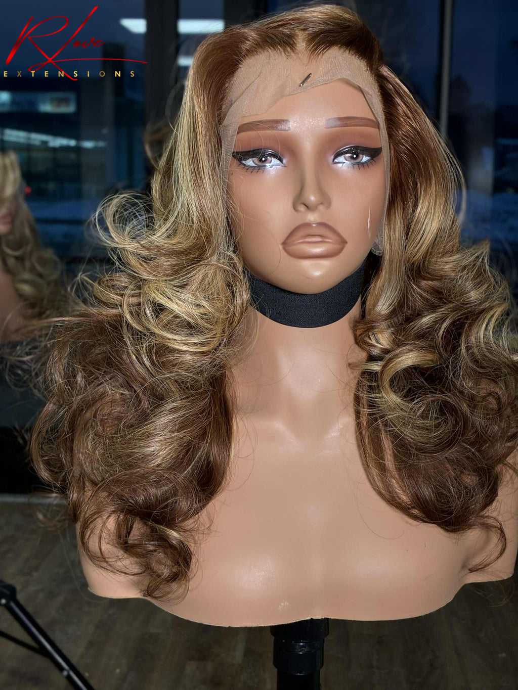 28” Highlight Body Wave Frontal Ready-To-Wear Wig