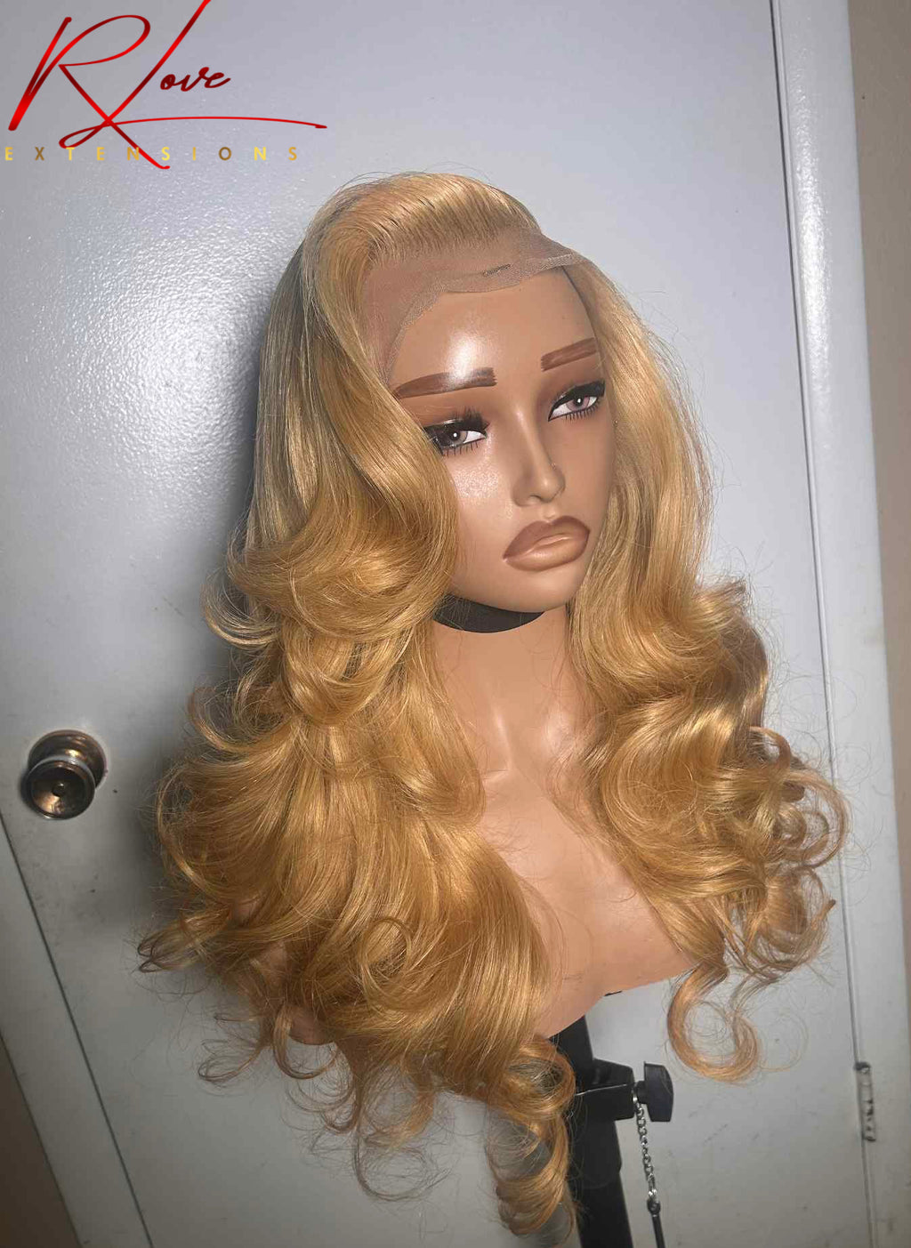28” Honey Blonde Frontal Ready-To-Wear Wig