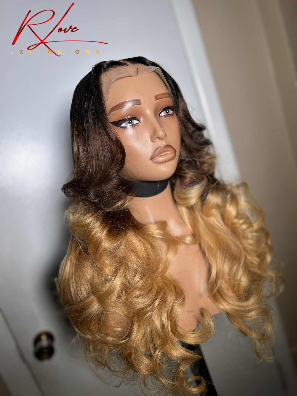 28” Ombré Middle Part Frontal Ready-To-Wear Wig