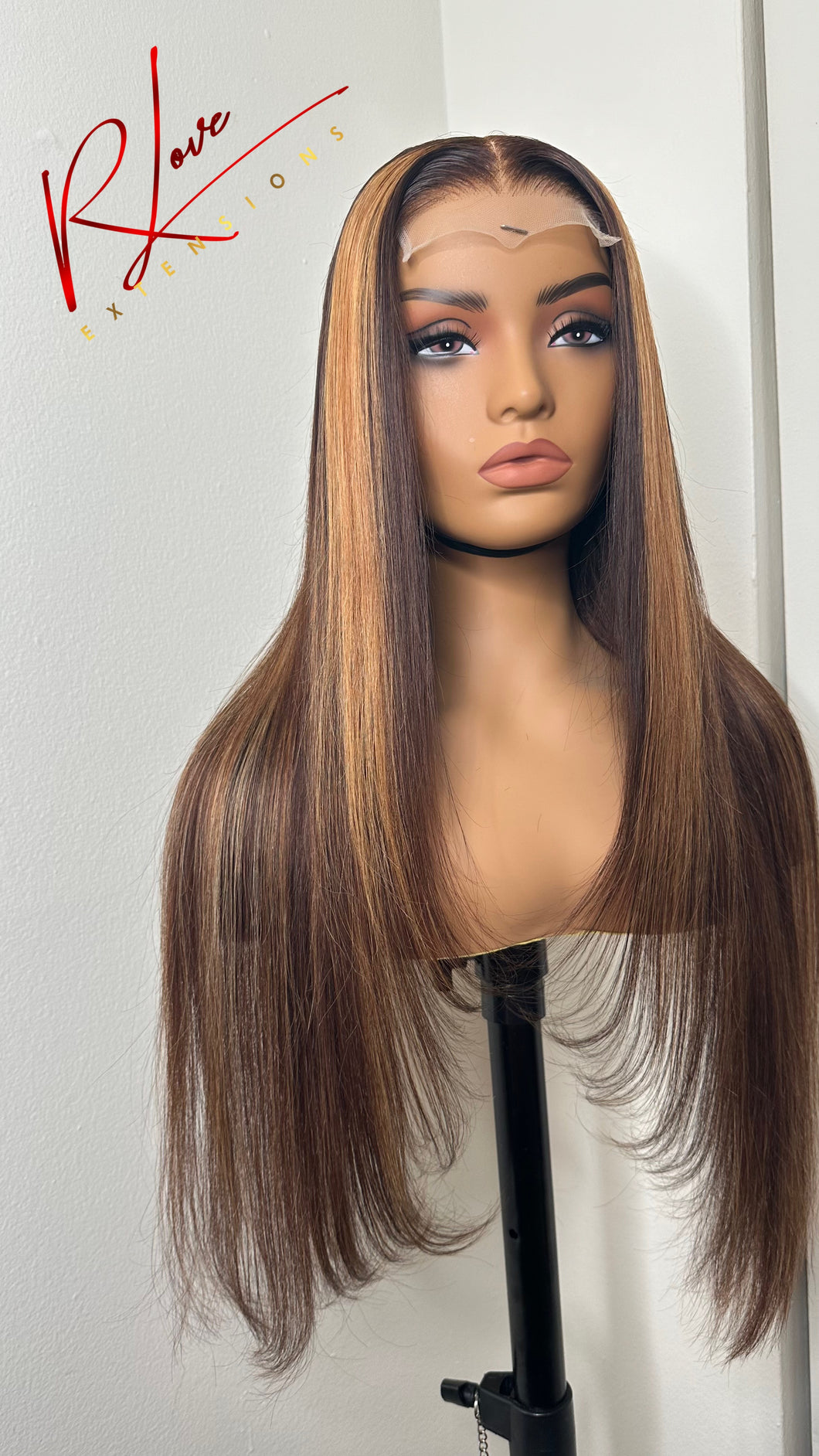 24” Highlight Layered RTW Wig