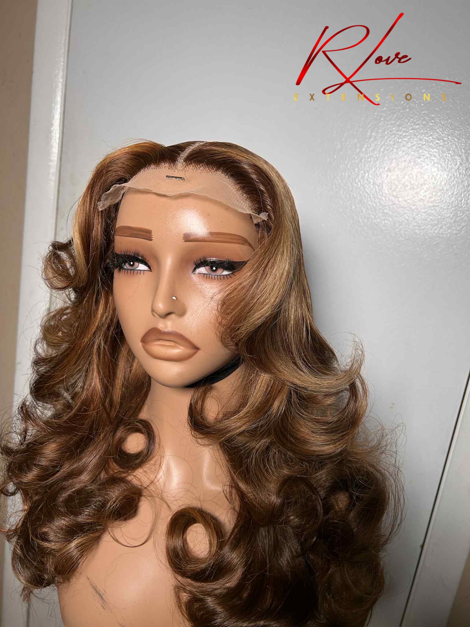 22” Highlighted Closure Ready-To-Wear Wig