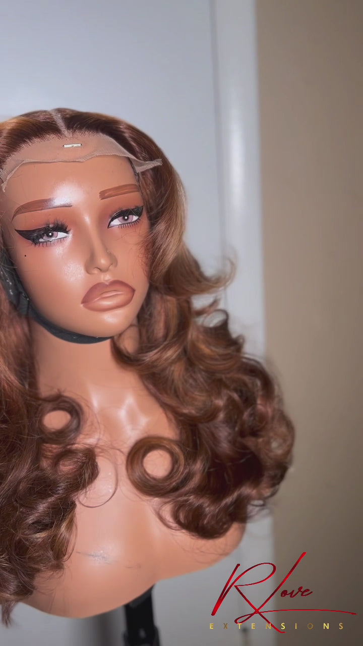 22” Highlighted Closure Ready-To-Wear Wig