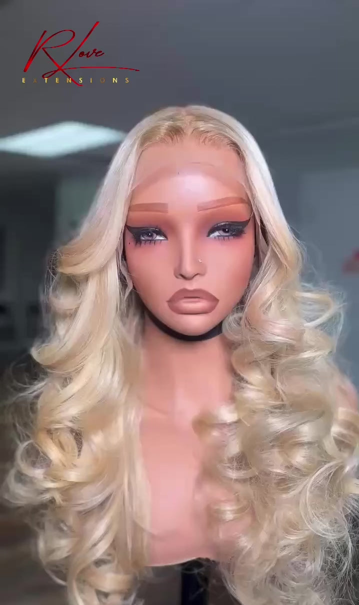 28” Blonde Mixed Middle Part Ready-To-Wear Wig